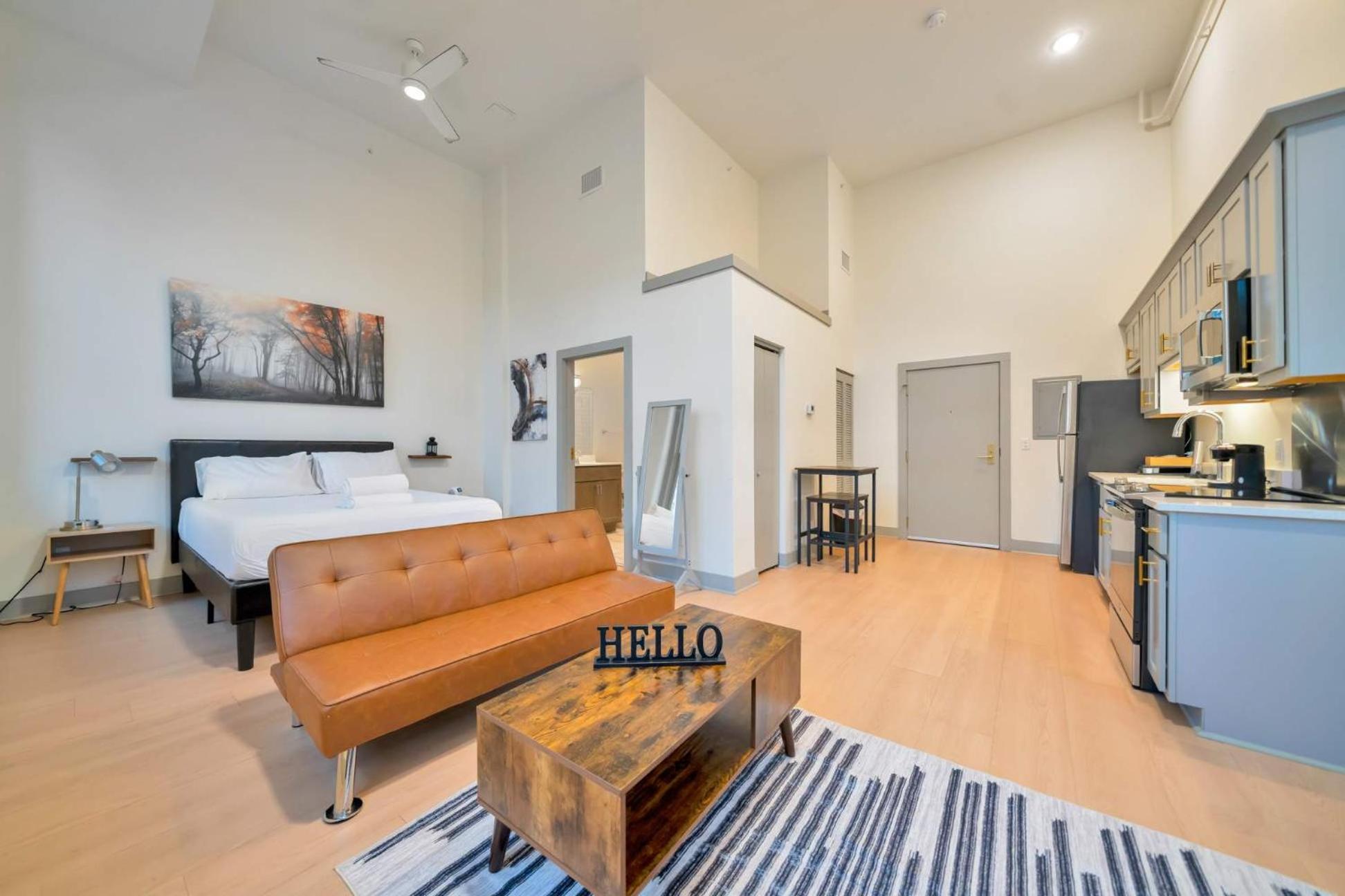 Apartment Bright And Modern In # 302 *