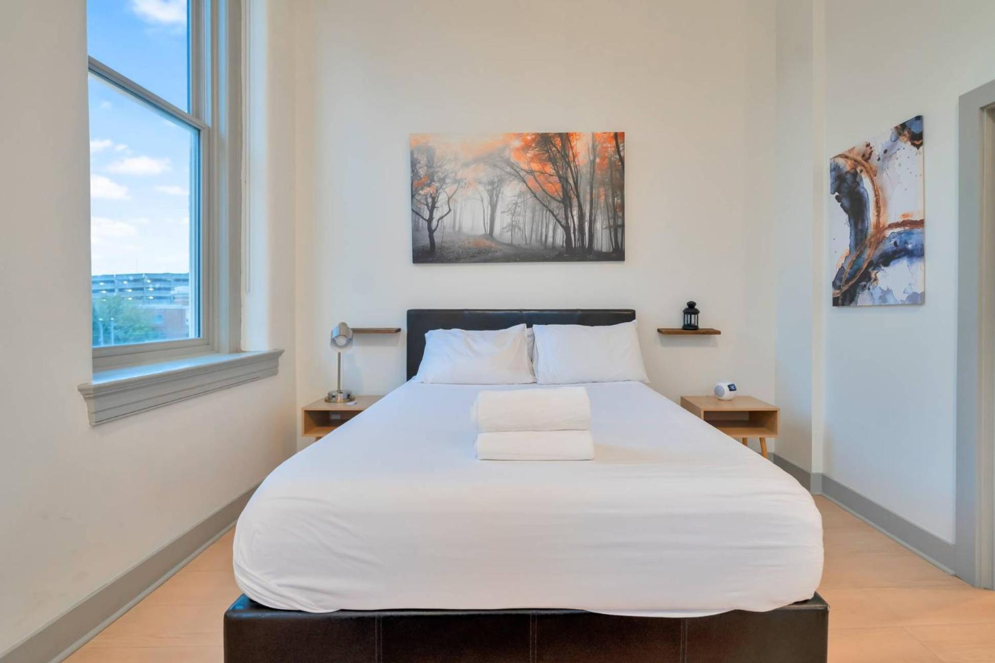Bright And Modern In # 302 *