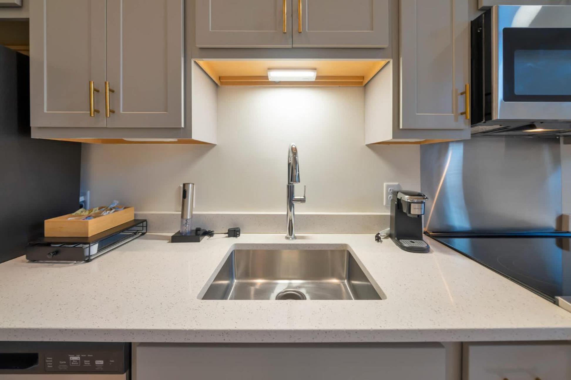 Bright And Modern In # 302 * Louisville
